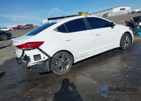 2018 Hyundai Elantra Value Edition из США, поврежденный, VIN 5NPD84LFXJH381491